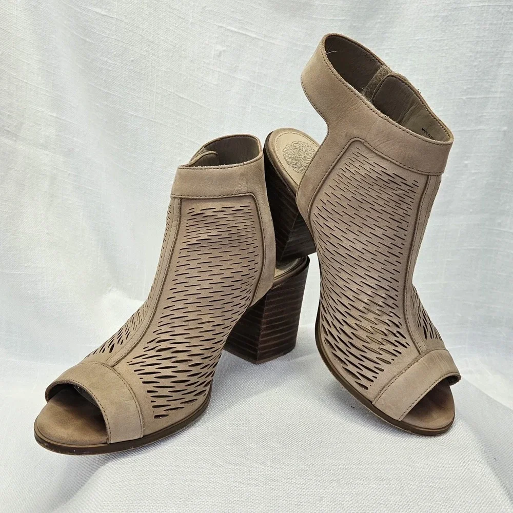 Vince Camuto Lavette Heels Womens 7M Taupe Laser Cut Perforated Peep Toe Booties